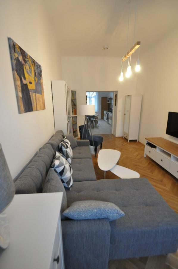 Jirina Appartments Praga Exterior foto
