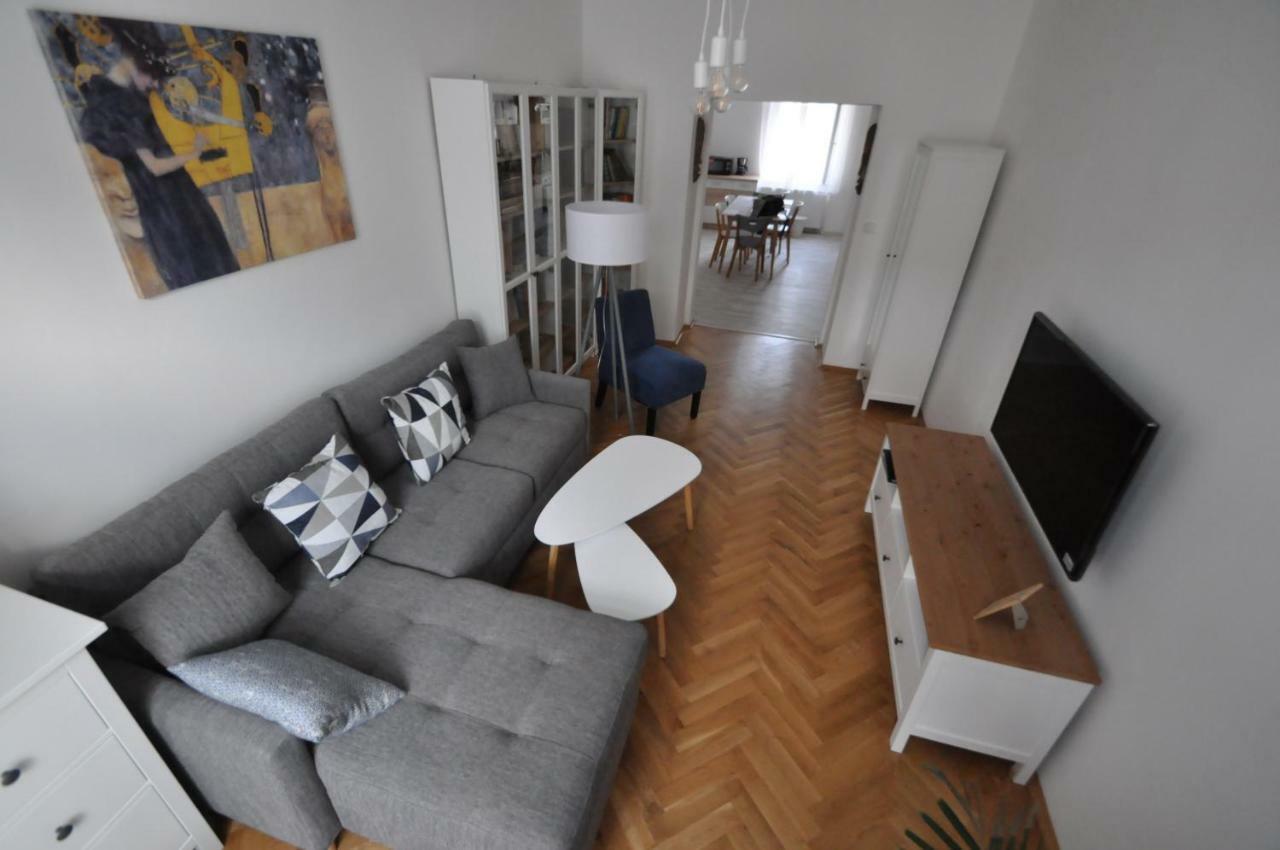 Jirina Appartments Praga Exterior foto